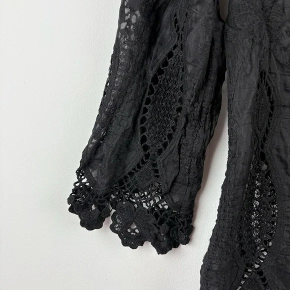 Banana Republic Scalloped Lace Black Blouse Shirt Top Size XS Festive Holiday - Picture 4 of 7